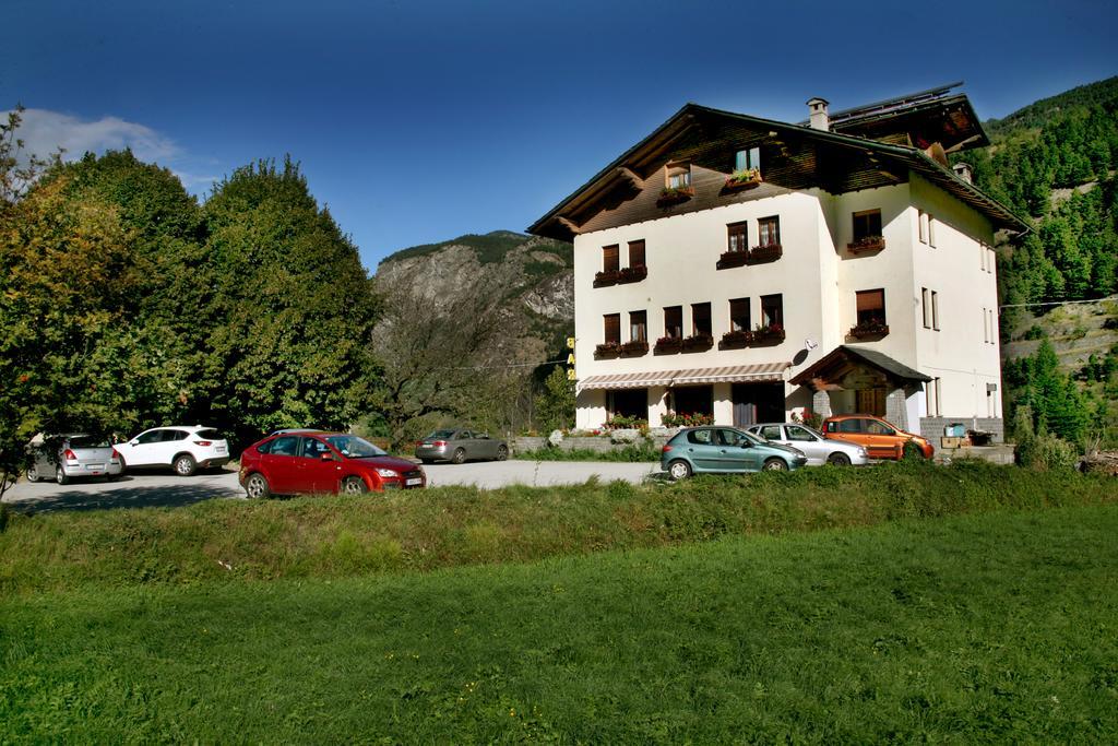 Hotel Edelweiss Villeneuve Eksteriør bilde
