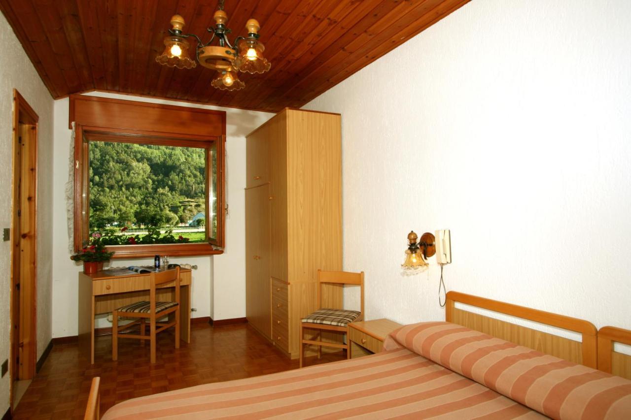 Hotel Edelweiss Villeneuve Rom bilde